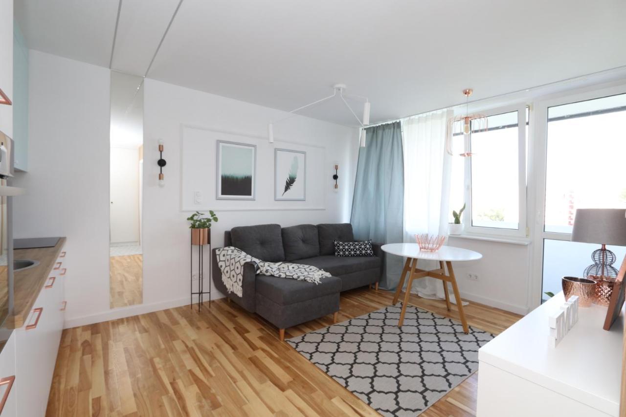 Romaszewskiego Zoliborz Bedroom Pokoj Metro Warsaw Ngoại thất bức ảnh